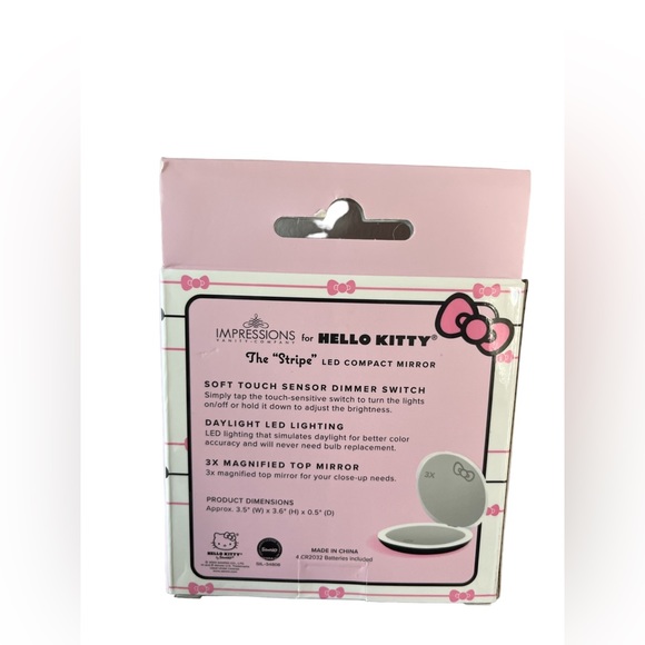 Hello Kitty Stripe LED Light Compact Mirror -Adjustable Daylight 3XMagnification - Picture 6 of 9